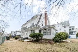 52 Herman St, Springfield, MA 01108 photo 2