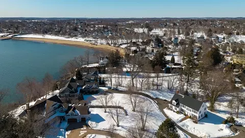 3 Elm Top Ln, Beverly, MA 01915