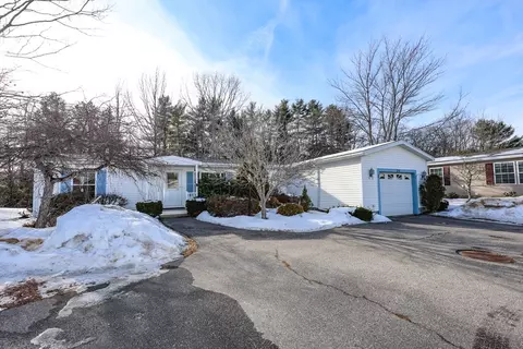 29 Magnolia Ln, Belmont, NH 03220
