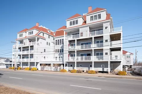 233 Beach Rd #A1, Salisbury, MA 01952