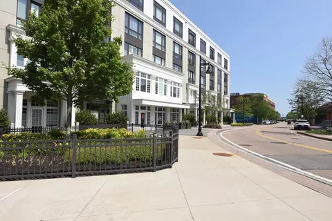 10 Shipyard Dr #313, Hingham, MA 02043