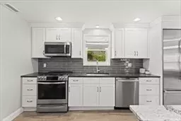 106 Circuit Ave, Wareham, MA 02571 photo 12