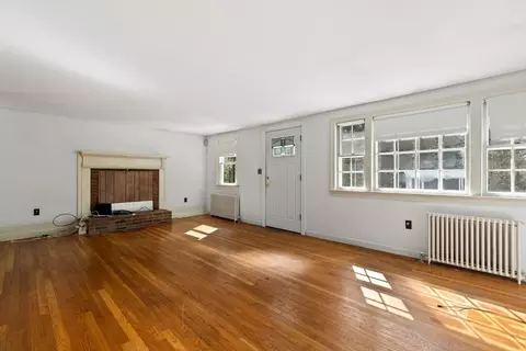290 Main St, Mashpee, MA 02649 photo 4