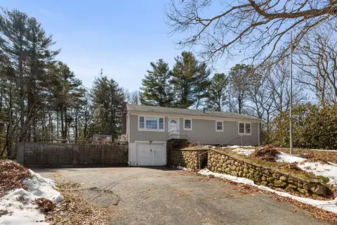 290 Main St, Mashpee, MA 02649 photo 2
