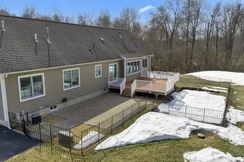 Exterior - 2824 Greenwich Rd, Hardwick, MA 01082 photo 4 of 9