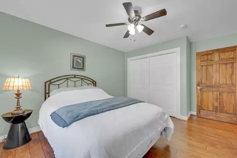 Bedroom - 2824 Greenwich Rd, Hardwick, MA 01082 photo 4 of 5