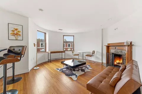 111 Gainsborough St #401, Boston, MA 02115