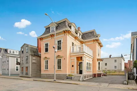 49 Federal St #2, Salem, MA 01970
