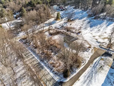 113 Fenton Rd, Monson, MA 01057