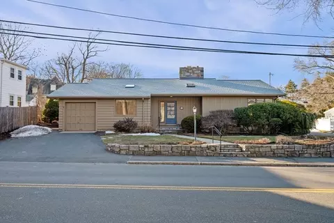 315 Puritan Rd, Swampscott, MA 01907