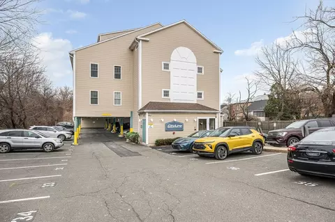 39 Broadway #305, Malden, MA 02148