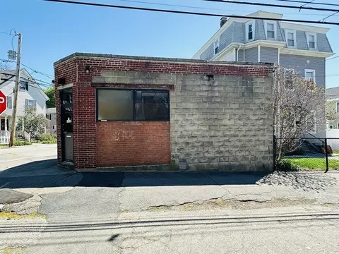 77 Forest St, Watertown, MA 02472 photo 3