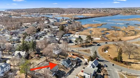 3 Rockland St, Gloucester, MA 01930