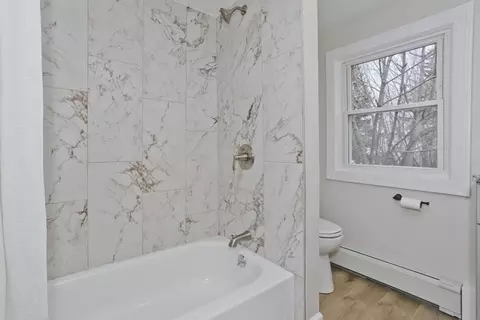 Bath - 191 Laconia St, Springfield, MA 01129 photo 2 of 3