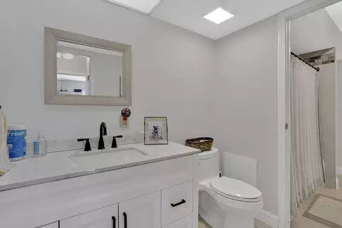 40 Halifax Ct #D, Springfield, MA 01108 photo 28