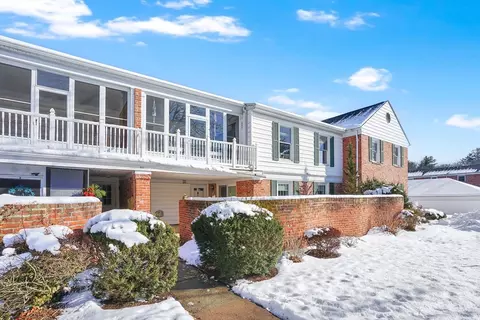 40 Halifax Ct #D, Springfield, MA 01108 photo 2