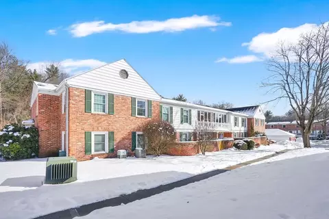 40 Halifax Ct #D, Springfield, MA 01108 photo 7