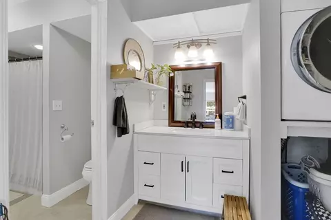 40 Halifax Ct #D, Springfield, MA 01108 photo 29