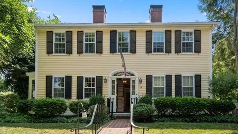 49 Salem St, Andover, MA 01810