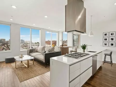 525 E 1st St #5, Boston, MA 02127