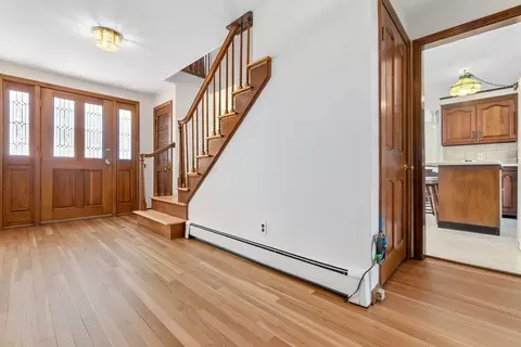 Entry Way - 24 Flume Rd, Gloucester, MA 01930 photo 2 of 5