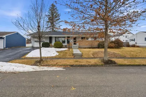 93 Blue Bell Rd, Worcester, MA 01606 photo 3