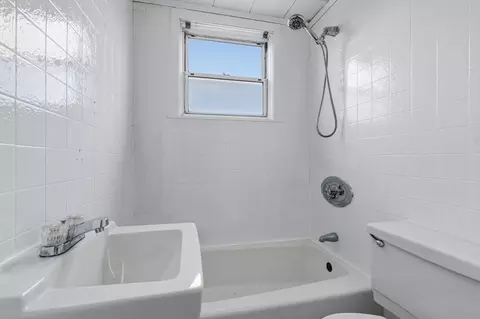221 Beach St, Fall River, MA 02721 photo 17