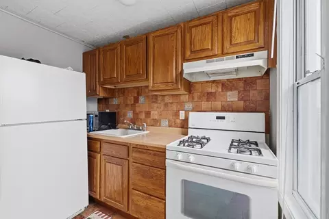 221 Beach St, Fall River, MA 02721 photo 9