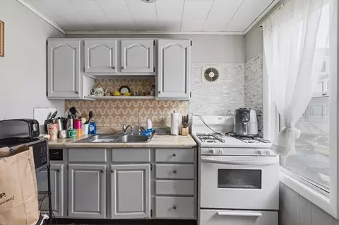 221 Beach St, Fall River, MA 02721 photo 27