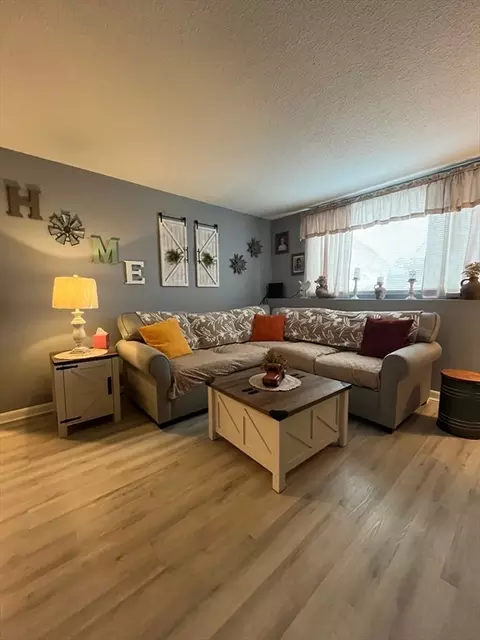 5455 N Main St #10B, Fall River, MA 02720 photo 3