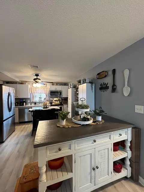 5455 N Main St #10B, Fall River, MA 02720 photo 2