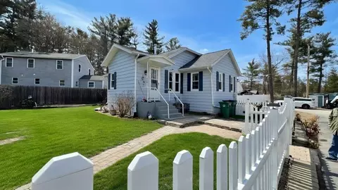 13 Berkley St, Fitchburg, MA 01420