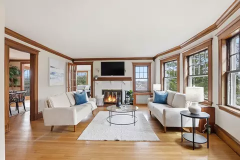 303 Gray St, Arlington, MA 02476 photo 4