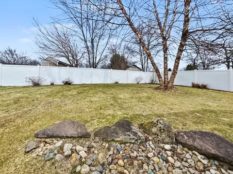 23 Rachael St, Springfield, MA 01129 photo 32