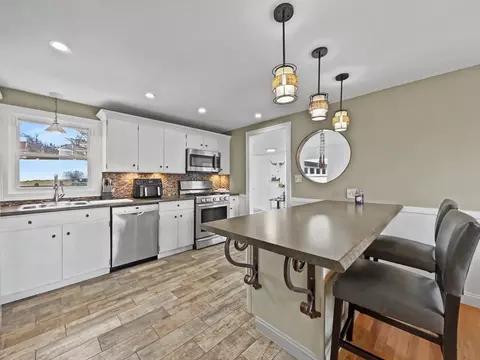 23 Rachael St, Springfield, MA 01129 photo 5