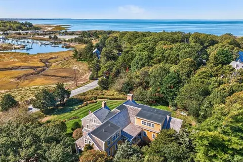 480 Dyer Prince Rd, Eastham, MA 02642