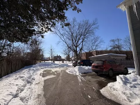 229 Central St, Springfield, MA 01105 photo 17