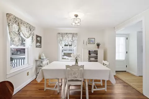 137 Hampton Cir, Hull, MA 02045 photo 4
