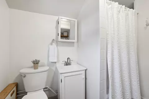 137 Hampton Cir, Hull, MA 02045 photo 18