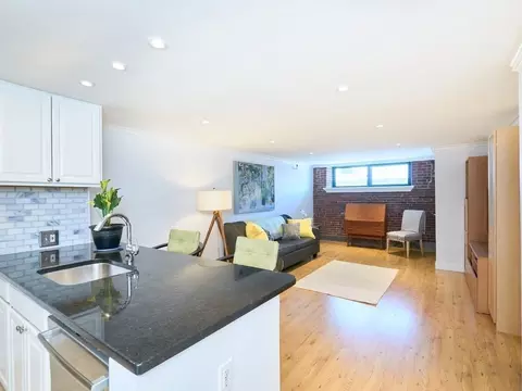 42 Eighth St #5521, Boston, MA 02129