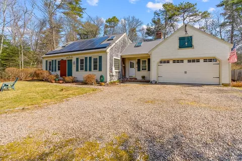352 Nye Rd, Centerville, MA 02632 photo 3