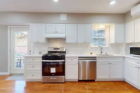 707 South St, Waltham, MA 02453