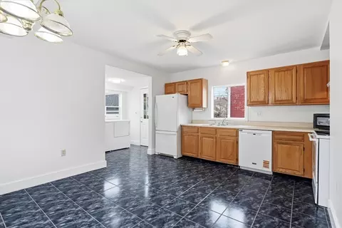 129 Eutaw Ave, Lynn, MA 01902 photo 3