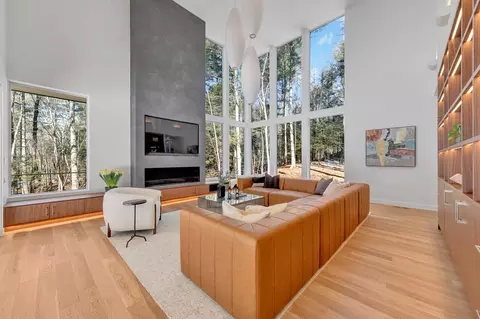 363 College Rd, Concord, MA 01742