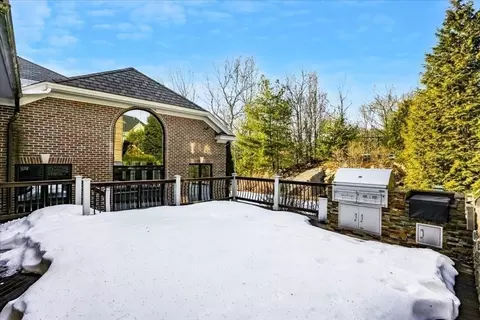 Exterior - 3 Regency Rdg, Andover, MA 01810 photo 5 of 9