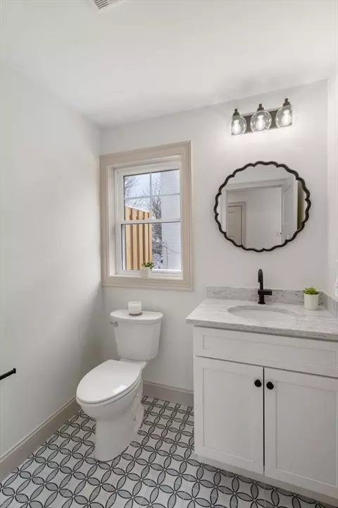 2 Lodi St #B, Worcester, MA 01608 photo 14