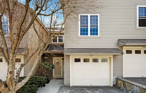 110 Ridgefield Cir #C, Clinton, MA 01510