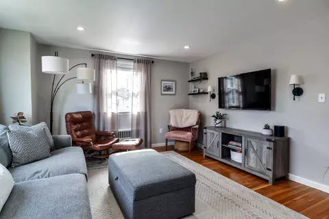 53 Winfield St, Dedham, MA 02026 photo 4