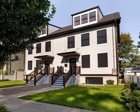 133 Fayerweather St #133, Cambridge, MA 02138