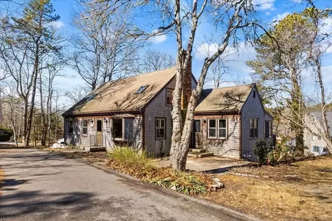 1094 County Rd, Bourne, MA 02532 photo 2